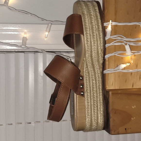 STEVE MADDEN brown chaser sandals - Picture 2 of 4